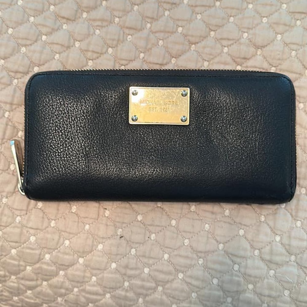 Michael Kors wallet
